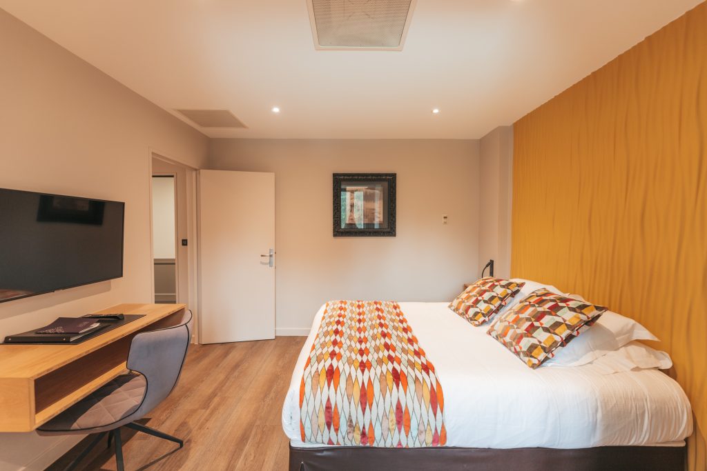 chambre double 2 dans notre hôtel réservé pour vos sorties en Bourgogne près de Chalon