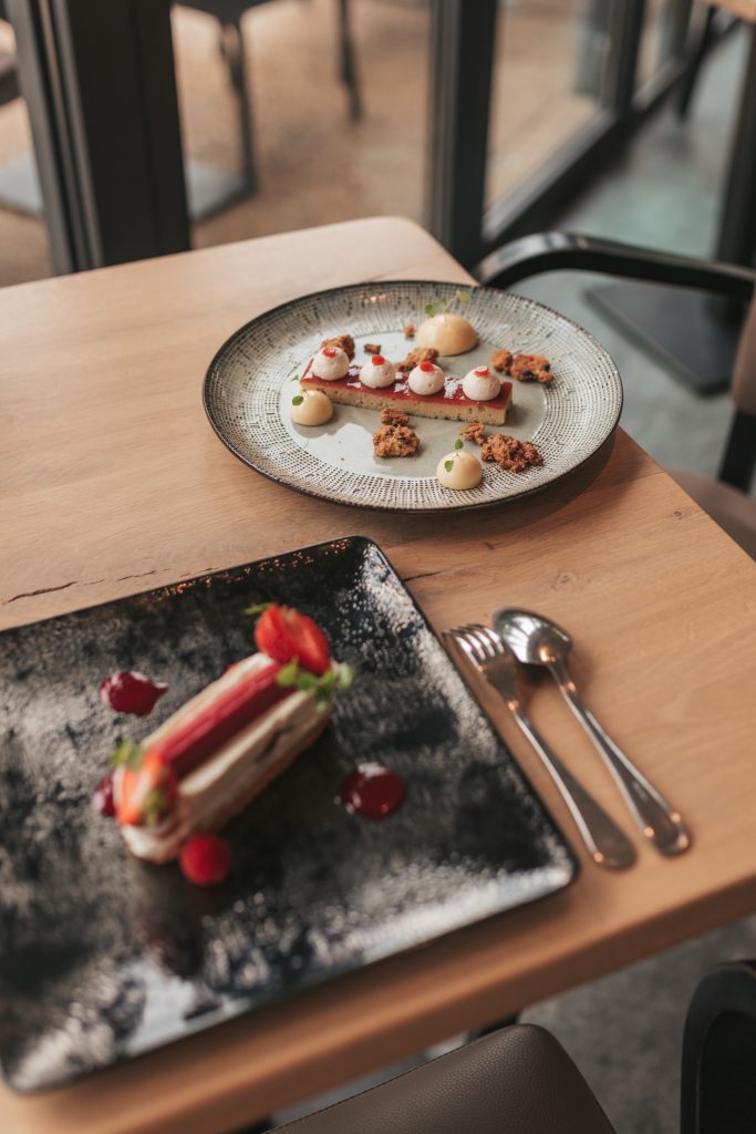 dessert au restaurant dans notre hôtel réservé pour vos sorties en Bourgogne près de Chalon